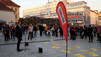 В Германии снова подожгли приют для беженцев — фото 1