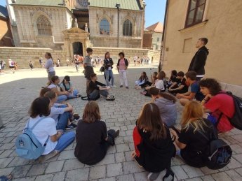 Українки заснували в Кракові освітній простір, що безкоштовно навчає вже понад 100 дітей — фото 3