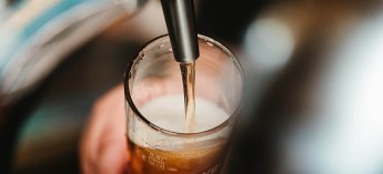 В конце недели в Праге можно сходить на фестивали уличной еды и «летающих» пивоваров — фото 1