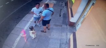 В Польше на улице напали на семью украинцев с ребенком