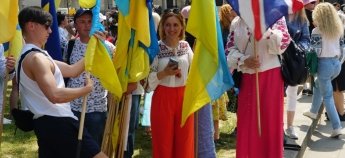 На Заході зростає кількість українців, які вже не планують повертатися на Батьківщину - соцопитування