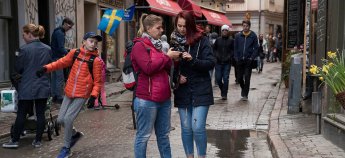 Как живет многодетная семья беженцев в Швеции