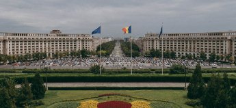 Украинским беженцам в Румынии обещают курсы румынского языка и соцподдержку