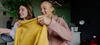 У Франції частково оплачуватимуть ремонт старого взуття та одягу