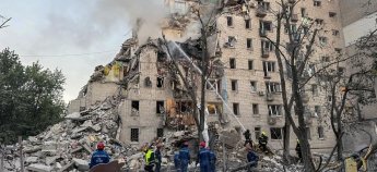 Зруйнований дім у Києві після ракетної атаки Росії 2 липня