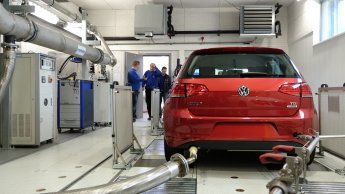 Українські авто в Чехії хочуть перевести на загальні правила