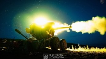 САУ 3 ОШБр стріляє по ворогу