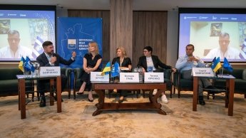 Тетяна Кірієнко заступниця голови Мінсоцу на брифінгу