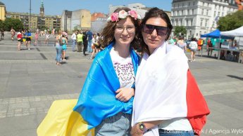 Скільки українців хочуть назавжди залишитись у Польщі