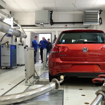 Українські авто в Чехії хочуть перевести на загальні правила