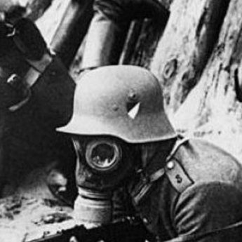 Даже Гитлер не грозился применить оружие массового поражения