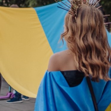 Украинцы на улицах Кишинева с национальными флагами