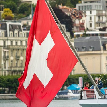 Швейцария продлила статус украинских беженцев еще на год