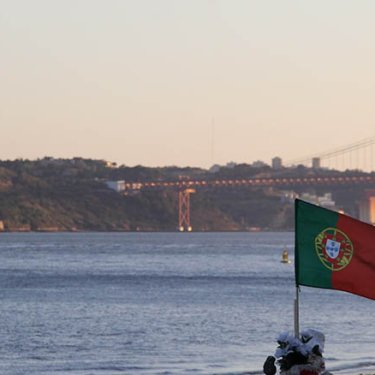 Украинцы массово покидают Португалию: в чем причина