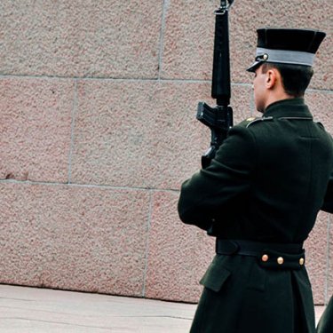 В Латвии могут ввести обязательную военную службу для всех граждан, независимо от пола