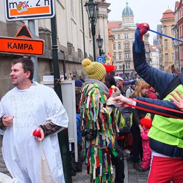 У центрі Праги карнавальною ходою відзначать Масляну