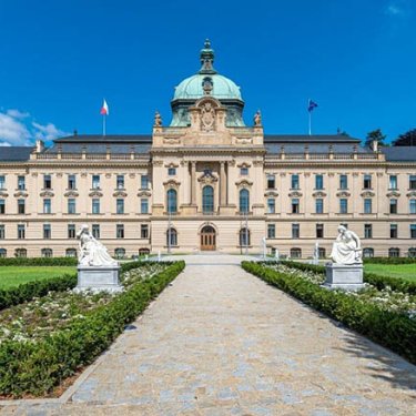 В Праге можно бесплатно посетить сады Академии Страка