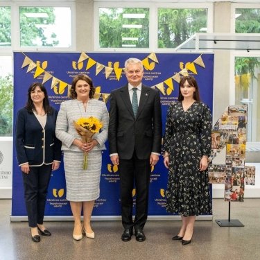 Президент Литвы лично поздравил Украинский центр с годовщиной