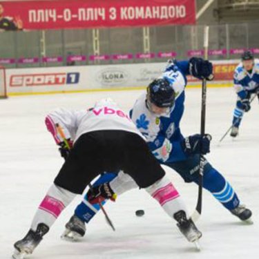 Украинские хоккеисты получили особый статус в странах Балтии