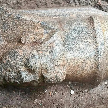 Голова статуї Рамзеса II