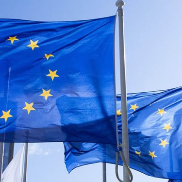 ЕС официально продлил временную защиту для беженцев из Украины до 2025 года