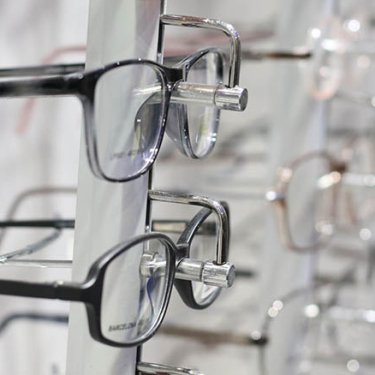 Українці у Польщі можуть отримати дофінансування на купівлю окулярів