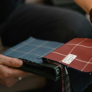 Купити тканину в Україні з доставкою до Німеччини: вигідні ціни та широкий вибір