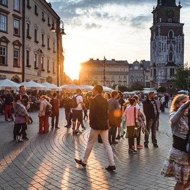 Де в Кракові безплатно вчити польську та англійську мови