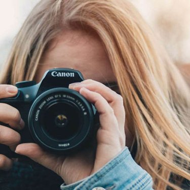 В Кракове девушек из Украины приглашают на бесплатные мастер-классы по фотографии