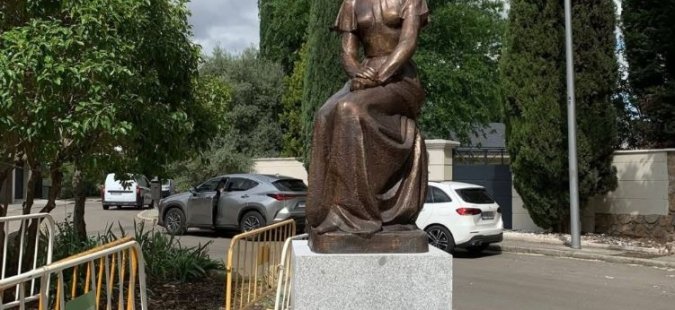 Леся Українка пам'ятник