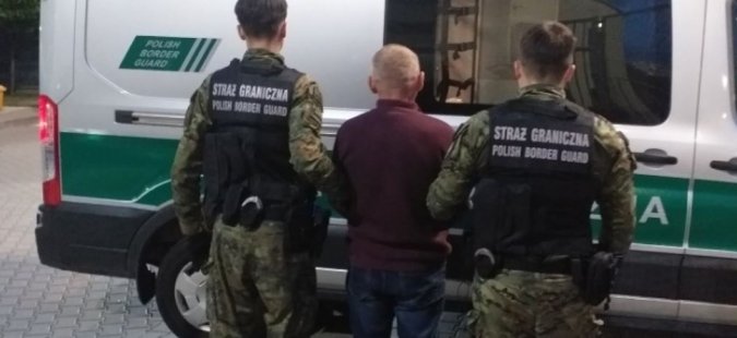 Польща вигнала та ще й забанила українця, який виловив легендарного сома - велетня у Варшаві