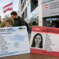 Украинцы в Австрии могут перейти с временной защиты на Red-White-Red Card plus: что нужно знать