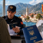 Украинец на КПП Черногории